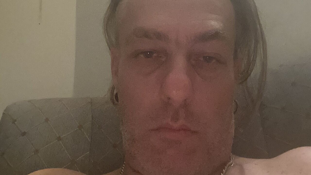 Catch ArielleBlue’s Private Cam Show