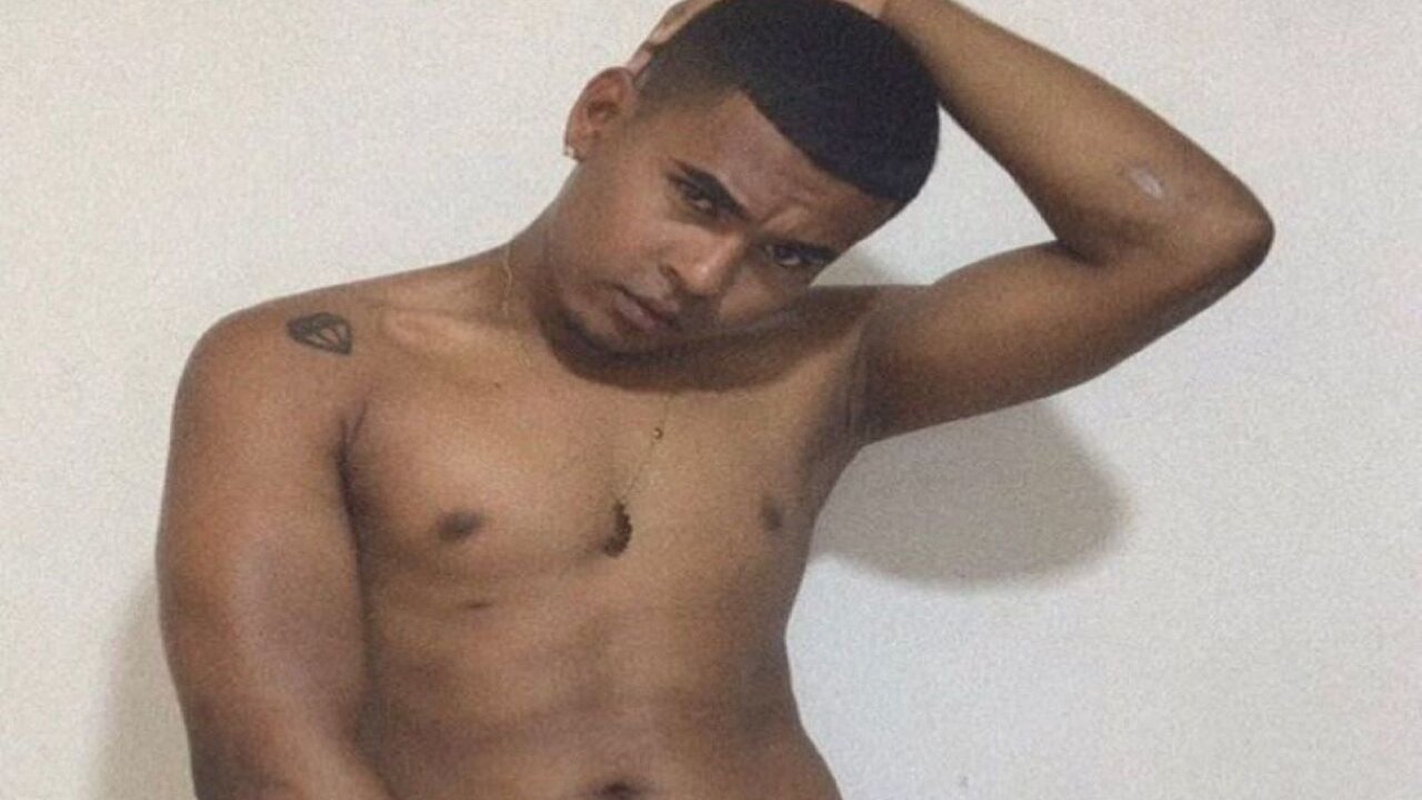 Catch BrandLouise’s Private Cam Show