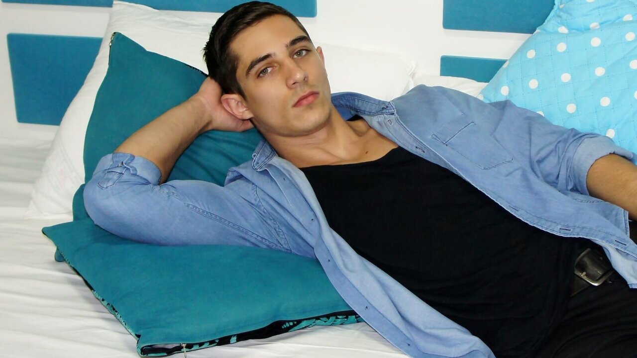 Catch BryanLover’s Private Cam Show