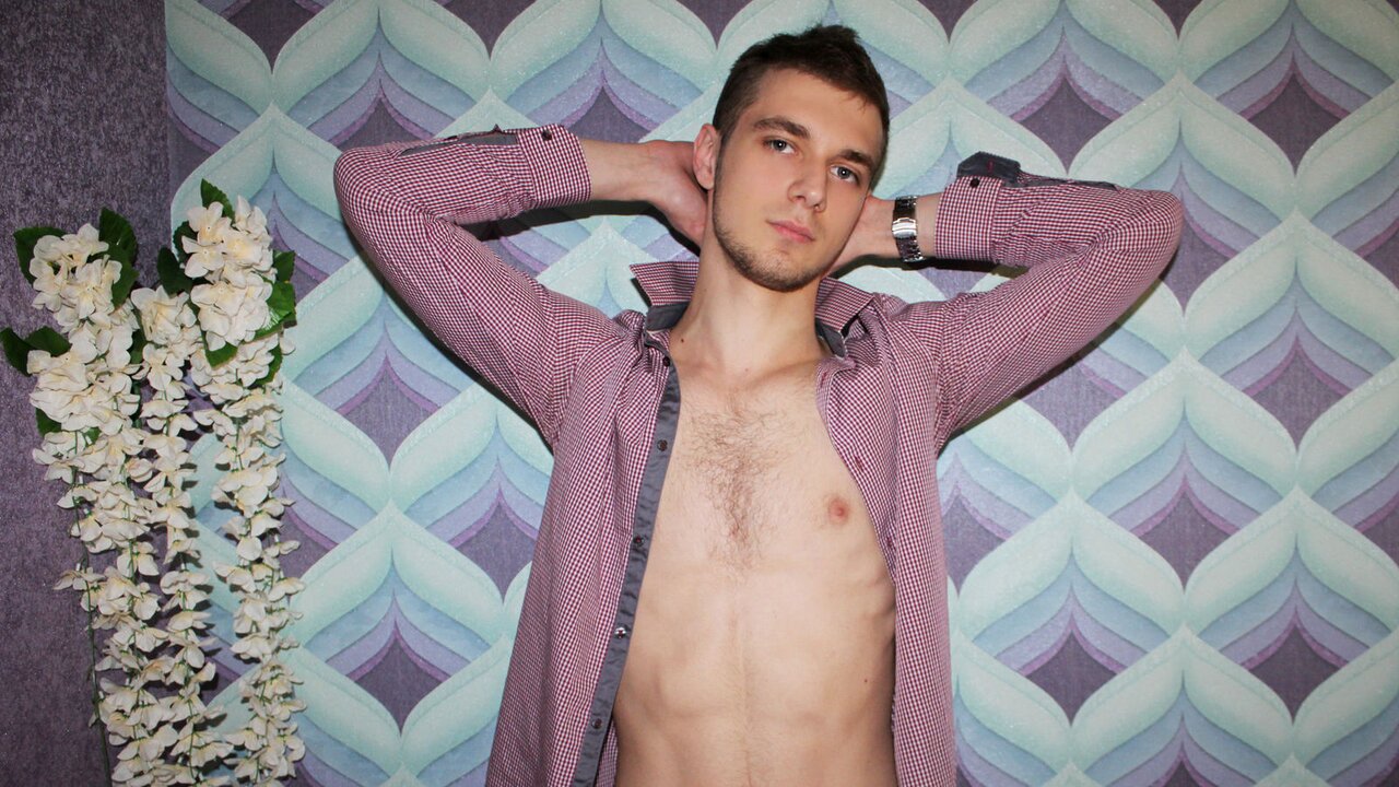 Catch DamonPaco’s Private Cam Show