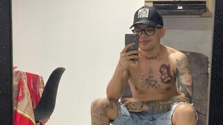 Catch DilaanMarin’s Private Cam Show