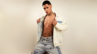 Catch GaelCarter’s Private Cam Show