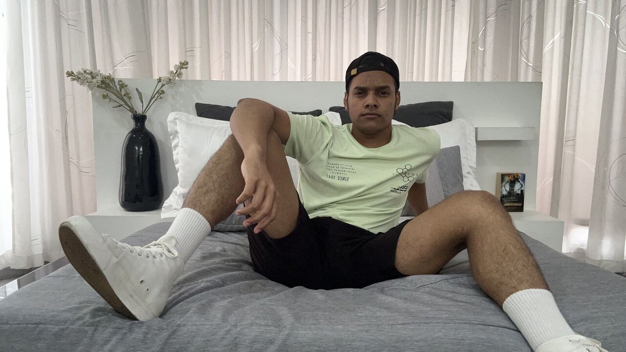 Catch IandeSantis’s Private Cam Show