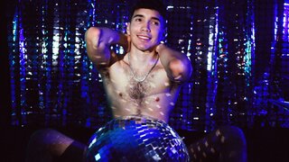 Catch KrissReiss’s Private Cam Show
