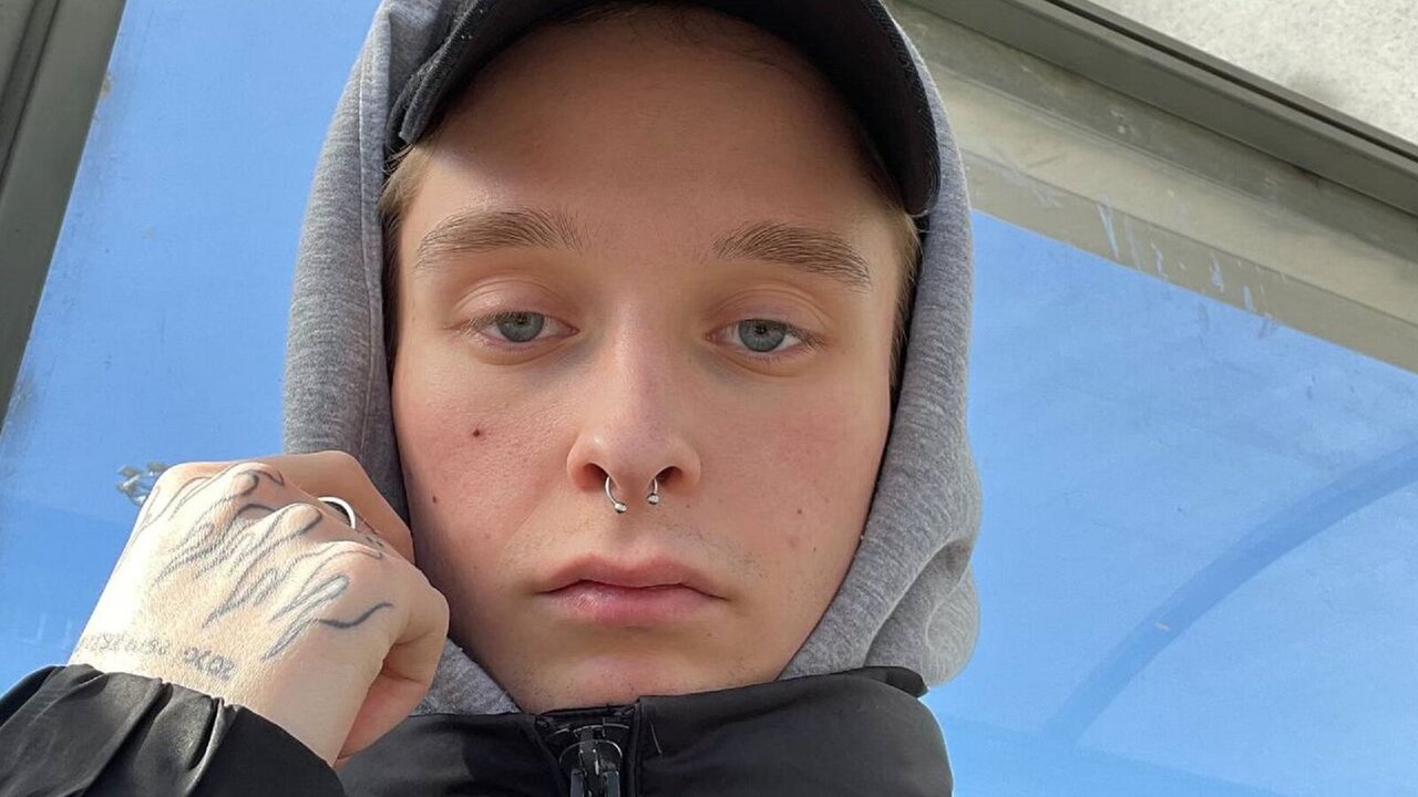 Catch KristianBennet’s Private Cam Show