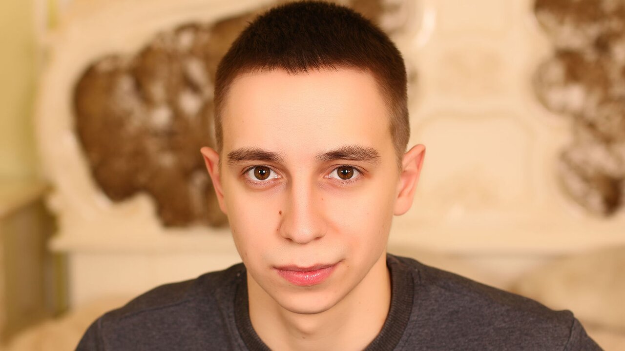 Catch LucasLad’s Private Cam Show