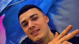 Catch MaikolZuluaga’s Private Cam Show