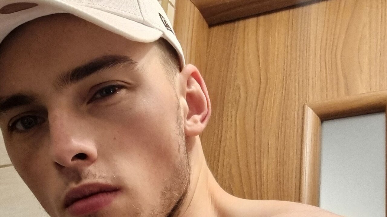 Catch MarkOlberg’s Private Cam Show