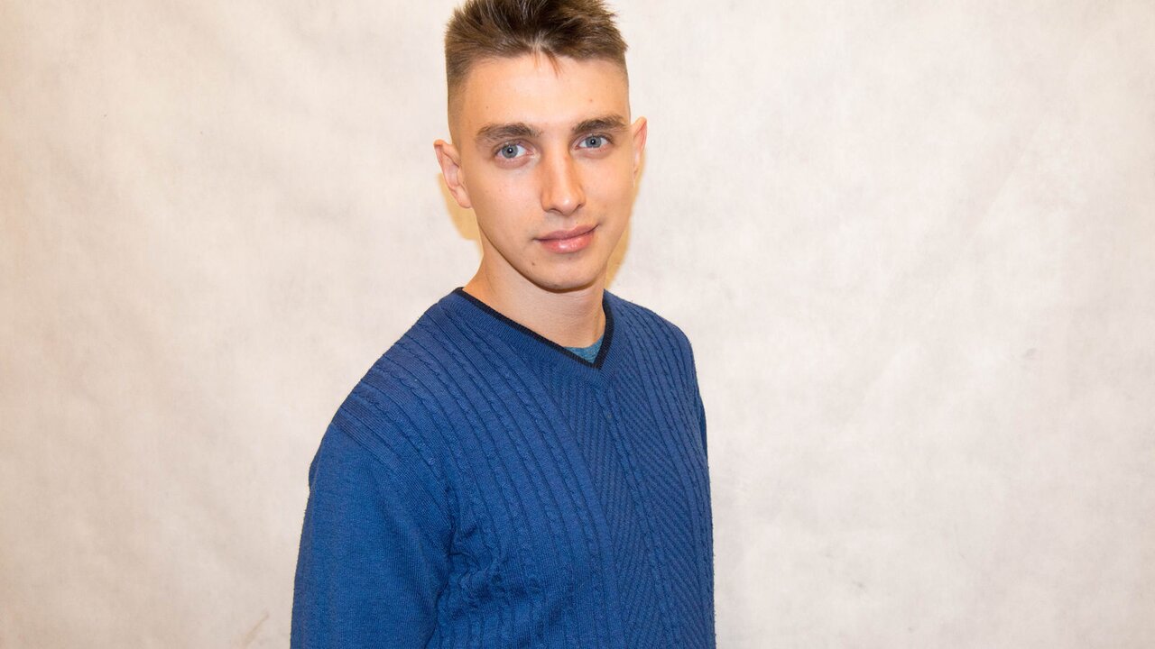Catch MarkSports’s Private Cam Show