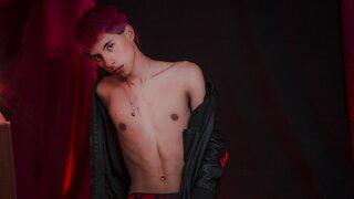 Catch MathewSallas’s Private Cam Show