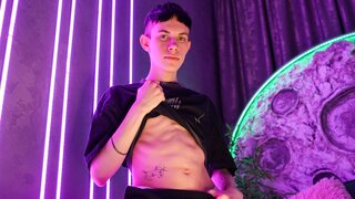 Catch MattAlucard’s Private Cam Show
