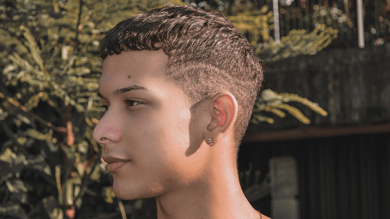 Catch MiguelOr’s Private Cam Show