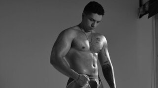 Catch NoahMarcatelli’s Private Cam Show