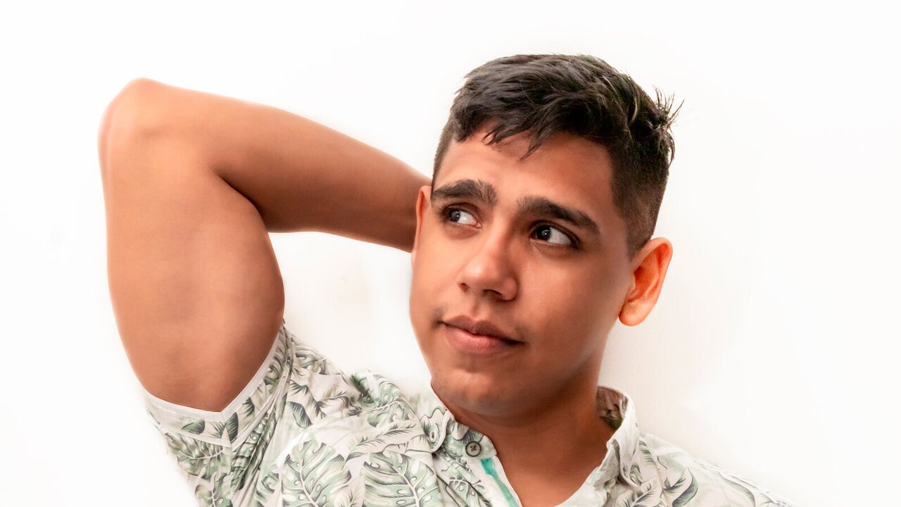 Catch RamiroFaure’s Private Cam Show