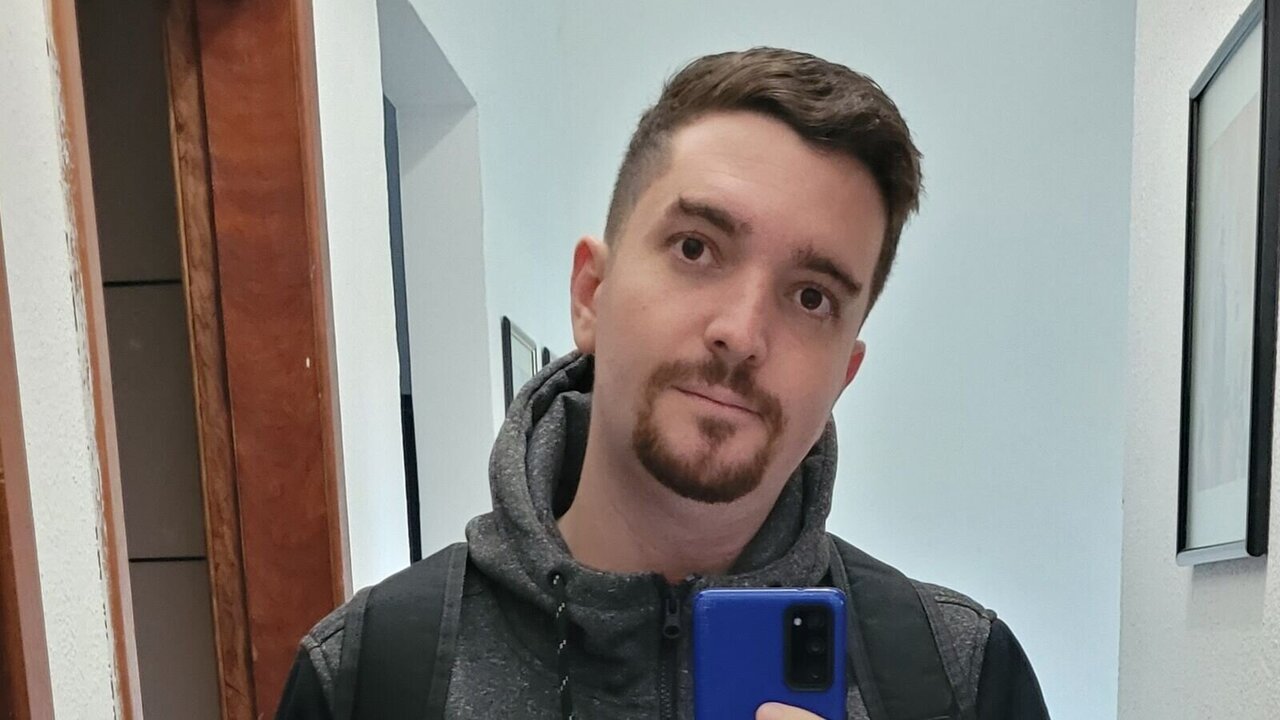 Catch RuivinBrasil’s Private Cam Show