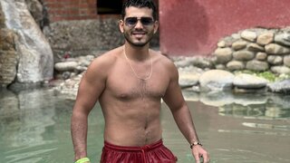 Catch RyanPeace’s Private Cam Show