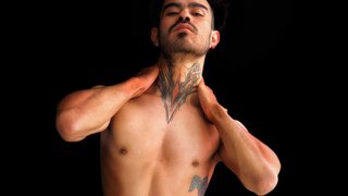 Catch StefanoEverett’s Private Cam Show