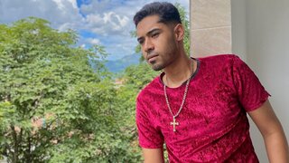 Catch StephenMarck’s Private Cam Show