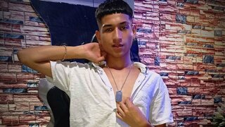 Catch StevenMiranda’s Private Cam Show