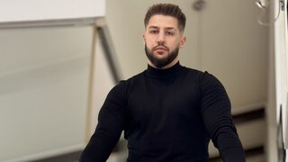 Catch TitanRook’s Private Cam Show
