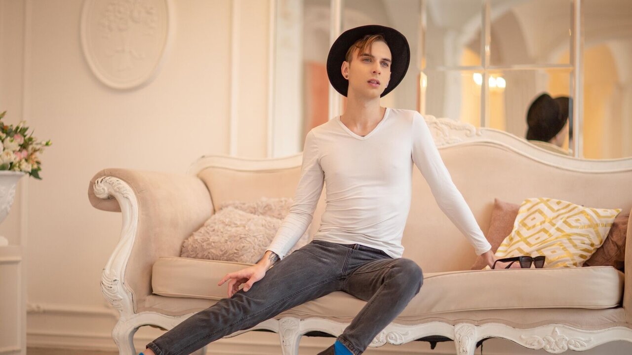 Catch TommyAlford’s Private Cam Show