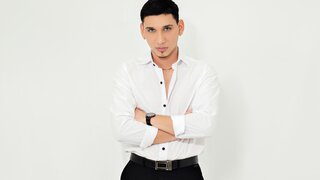Catch axelalvareez’s Private Cam Show