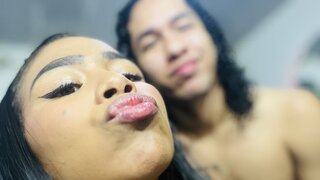 Catch MollyDamiam’s Private Cam Show