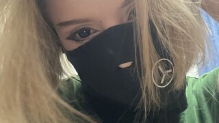 Catch AliceWanHe’s Private Cam Show
