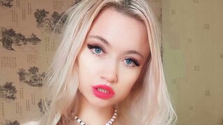 Catch AlinaHopkins’s Private Cam Show