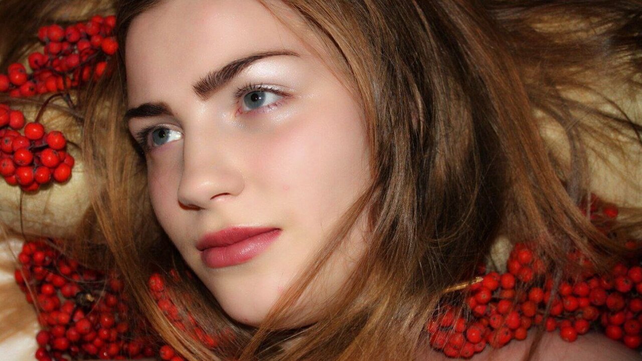 Catch AliseeMoon’s Private Cam Show