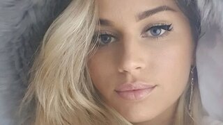 Catch Alisia’s Private Cam Show