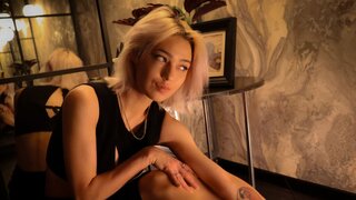 Catch AlysiaBennet’s Private Cam Show