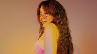 Catch AmberBurny’s Private Cam Show