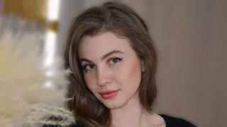 Catch AmeliaCassel’s Private Cam Show