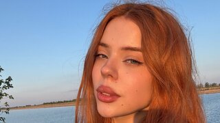 Catch AmeliaOxy’s Private Cam Show