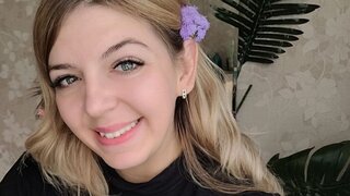 Catch AmyMoons’s Private Cam Show