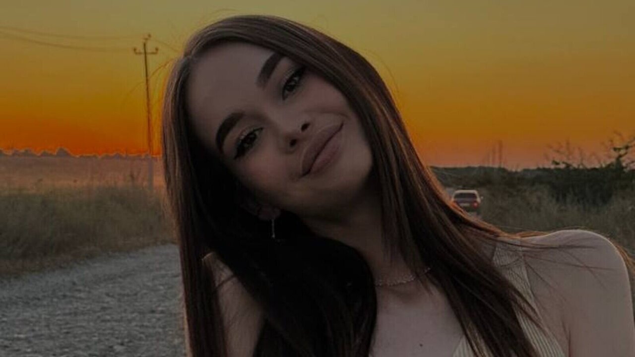 Catch AmyVorel’s Private Cam Show