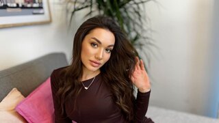 Catch AngieCalloway’s Private Cam Show