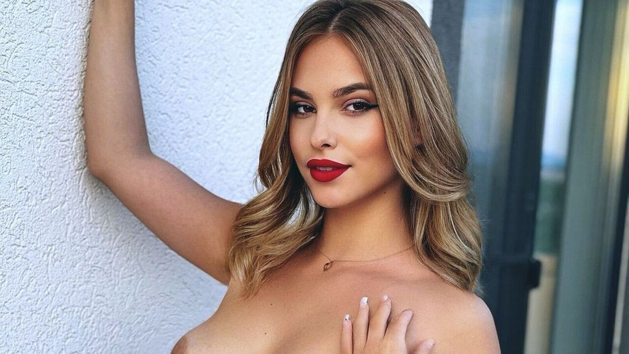 Catch AnnaMargot’s Private Cam Show