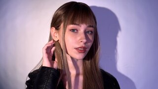 Catch AriaBarnes’s Private Cam Show
