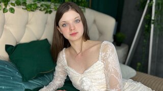 Catch AriaShum’s Private Cam Show
