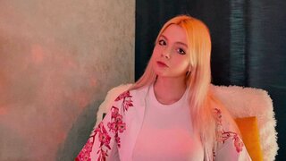 Catch AshleySnowflake’s Private Cam Show