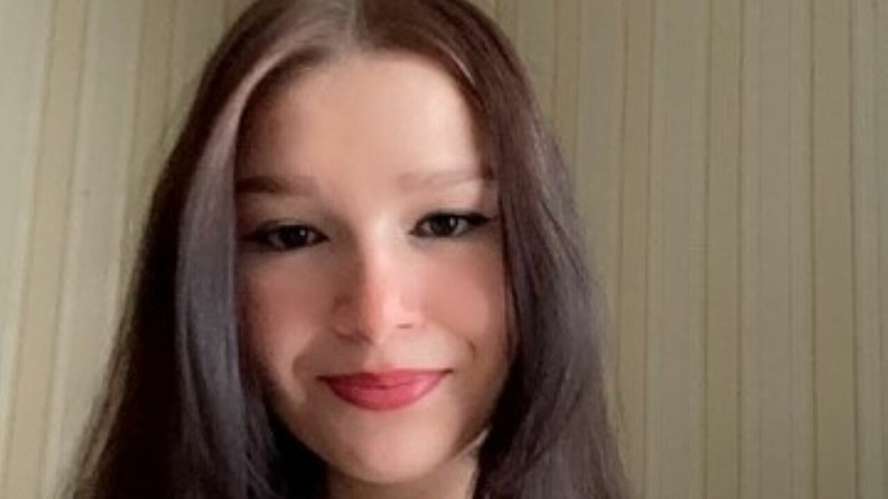 Catch AvaSmid’s Private Cam Show
