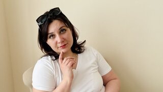 Catch BethanyCruze’s Private Cam Show