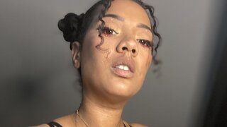 Catch BlackwoodNani’s Private Cam Show