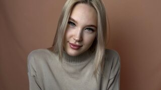 Catch BreckGorbett’s Private Cam Show