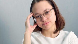 Catch BrunaSibal’s Private Cam Show