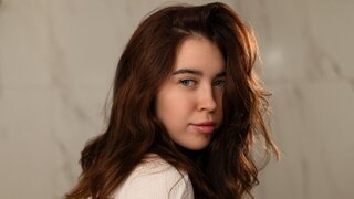Catch CarmenWood’s Private Cam Show