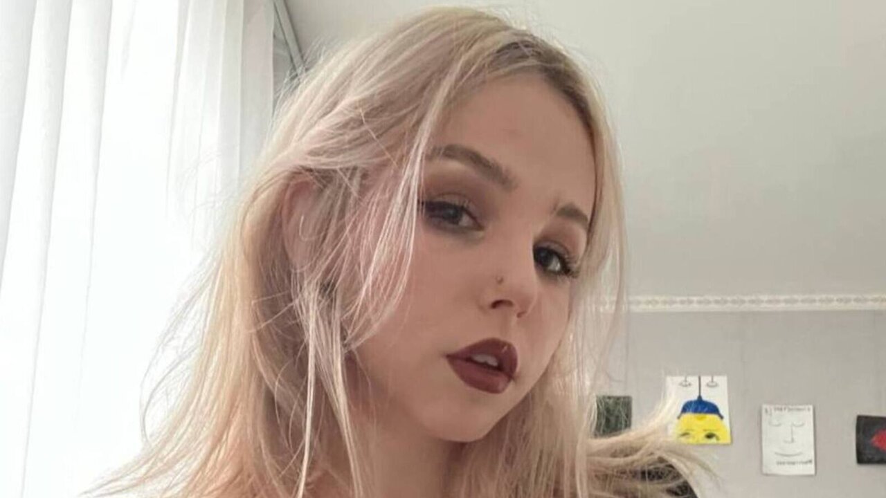 Catch CathrynGise’s Private Cam Show