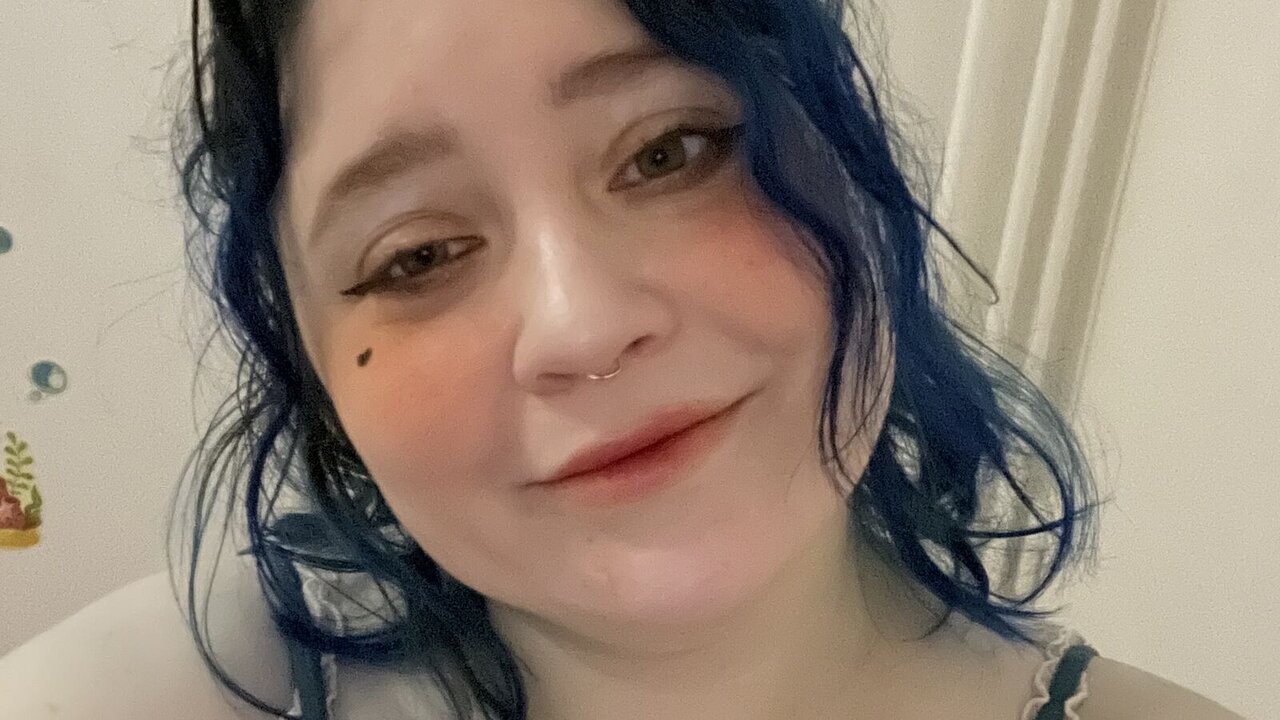 Catch CheerfulMermaid’s Private Cam Show